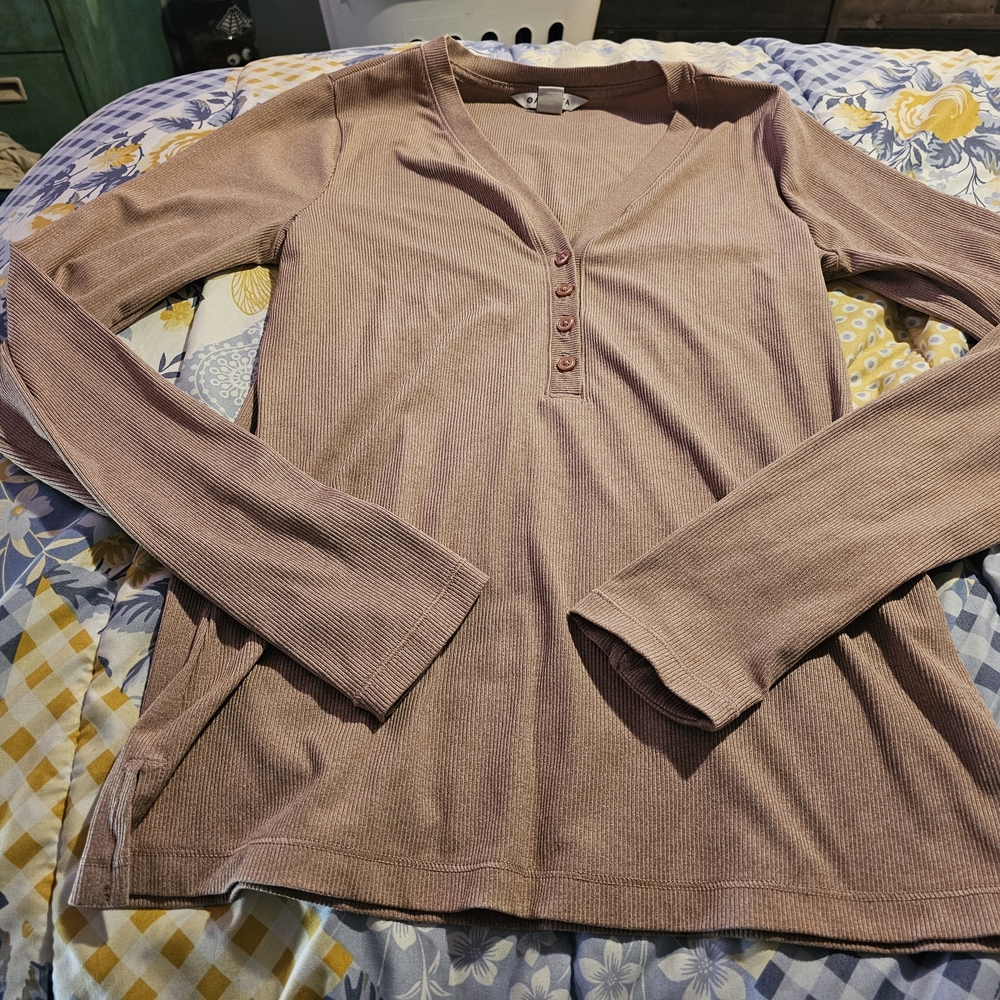 Athleta Dusty Pink V-Neck Long Sleeve Blouse